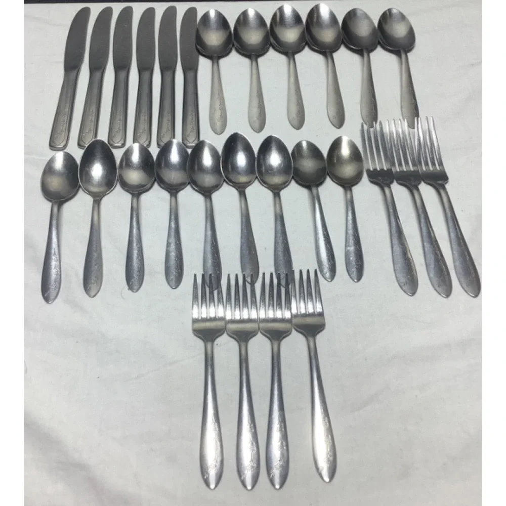 Vintage Wallace Stainless Steel Silverware Set New Day Fork Spoon Knife